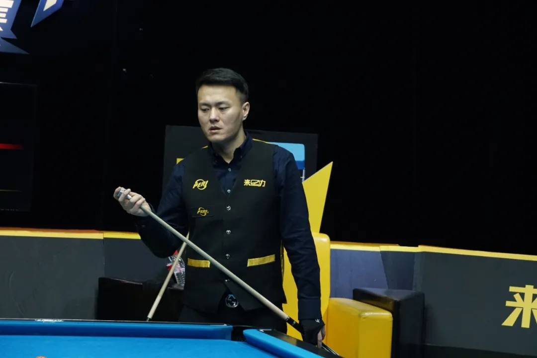 在他缺席期 在他缺席期